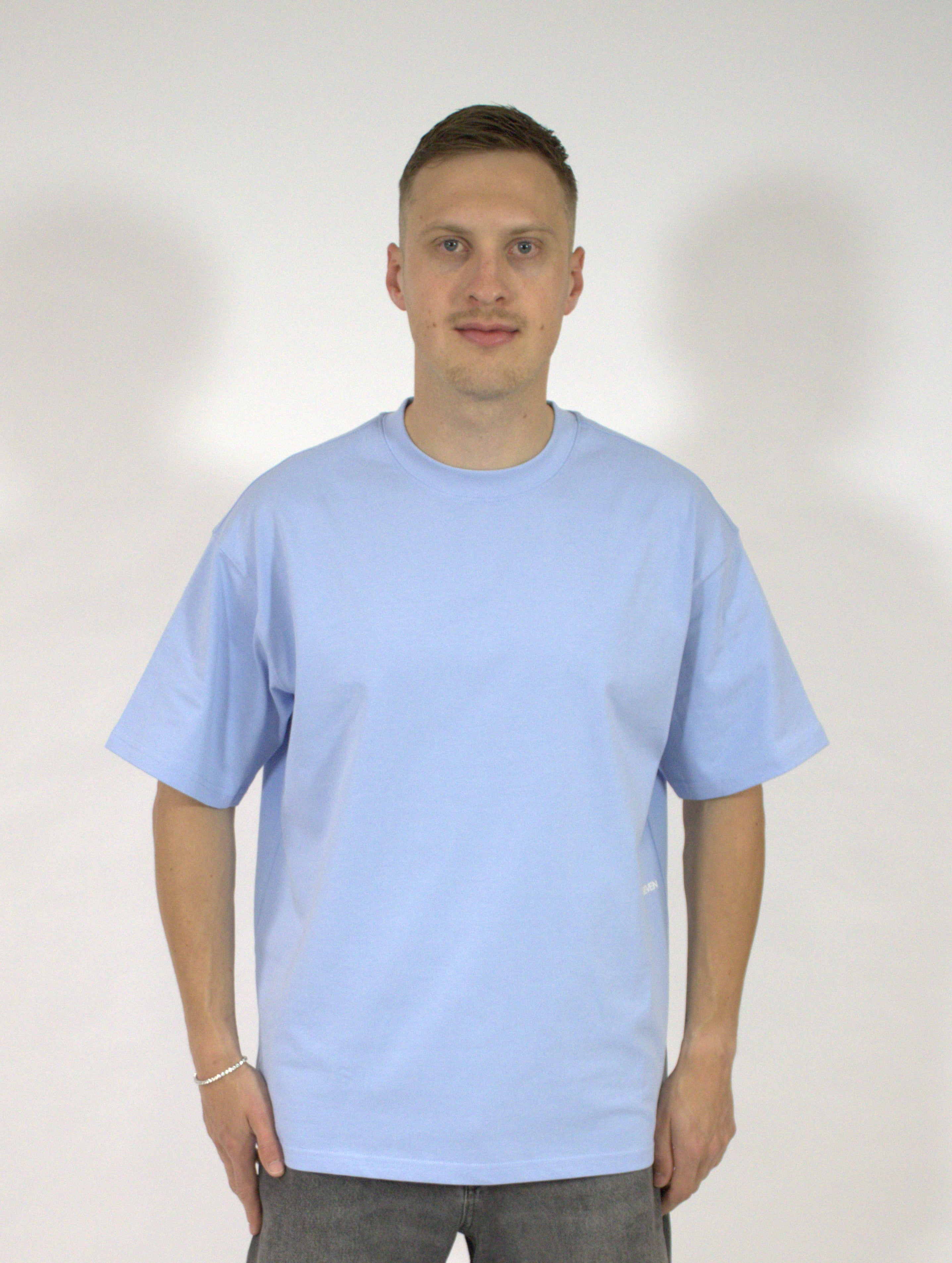 Flower T-shirt – Light Blue